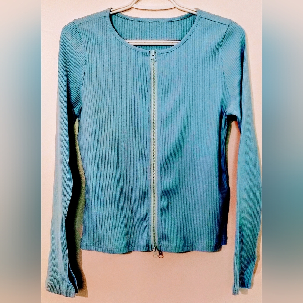 Sky Blue Ribbed Zip-Up Top - Picture 5 of 8
